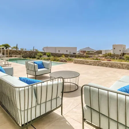 Tiga - Spacious Getaway Villa *